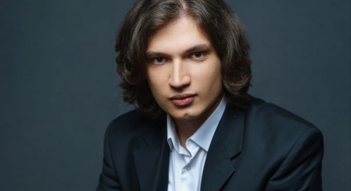 Постер Летний фестиваль Pianissimo. Сольный концерт Федор Орлов в Большом петергофском дворце Постер Летний фестиваль Pianissimo. Сольный концерт Федор Орлов в Большом петергофском дворце