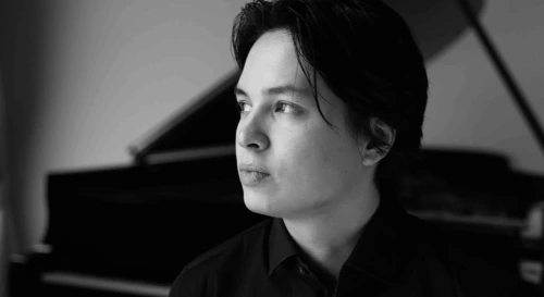 Постер Летний фестиваль Pianissimo. Сольный концерт Рон Максим Хуанг в Государственном Эрмитаже Постер Летний фестиваль Pianissimo. Сольный концерт Рон Максим Хуанг в Государственном Эрмитаже