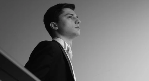 Постер Летний фестиваль Pianissimo. Сольный концерт Николай Кузнецов в Большом петергофском дворце Постер Летний фестиваль Pianissimo. Сольный концерт Николай Кузнецов в Большом петергофском дворце