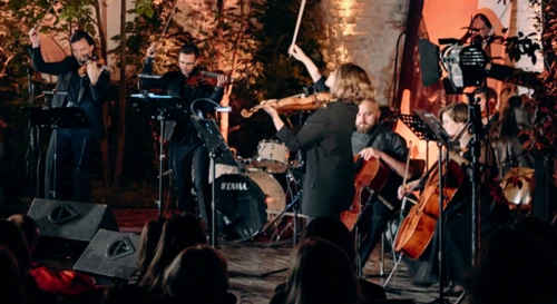 Постер Cinematica Orchestra под открытым небом