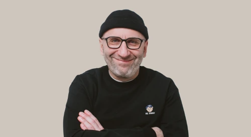 Постер Сатья «О любви, семье и многом другом» Постер Сатья «О любви, семье и многом другом»