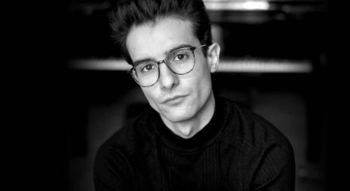 Постер Летний фестиваль Pianissimo. Сольный концерт Фарук Калайджи в Большом петергофском дворце Постер Летний фестиваль Pianissimo. Сольный концерт Фарук Калайджи в Большом петергофском дворце