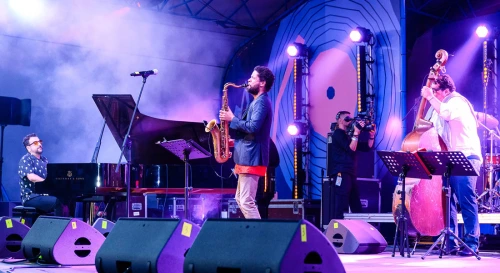 Постер GLOBAL JAZZ QUARTET. Летний фестиваль под открытым небом "Джаз в Доме Сивре" Постер GLOBAL JAZZ QUARTET. Летний фестиваль под открытым небом "Джаз в Доме Сивре"