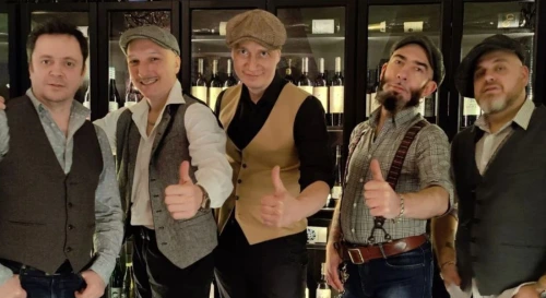 Постер San Pete Specialists
