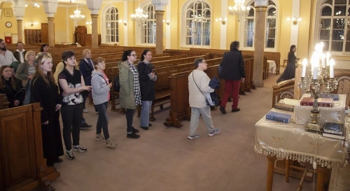 Постер Знакомьтесь: Синагога и евреи. Программа из двух встреч (вс 12:30) Постер Знакомьтесь: Синагога и евреи. Программа из двух встреч (вс 12:30)