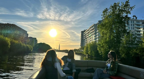 Постер Утренний Петербург - по рекам утреннего Петербурга на катере в мини-группе до 11 человек