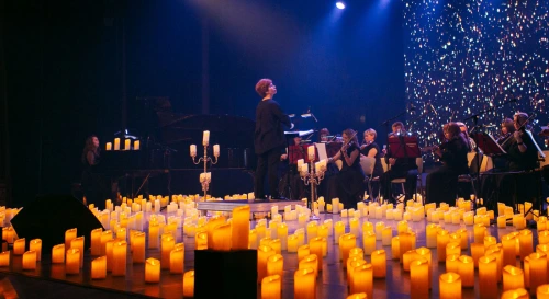 Постер Космическая Одиссея в сиянии тысячи свечей