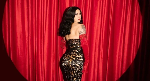 Постер Sirens' Cabaret