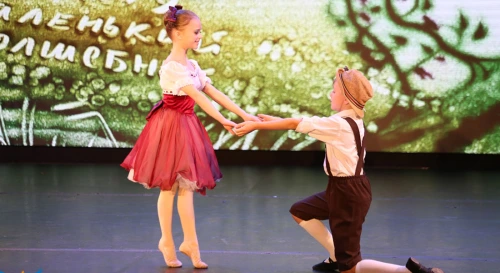 Постер Музыкальный спектакль с песочной анимацией «Тисту — маленький волшебник».