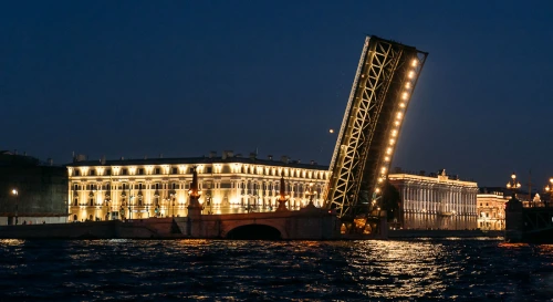 Постер Четыре разводных моста - ночная прогулка через порт к мостам ночного Петербурга