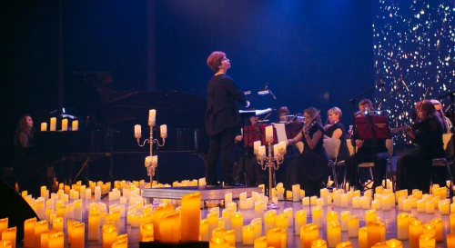 Постер Мировые хиты классики в сиянии тысячи свечей