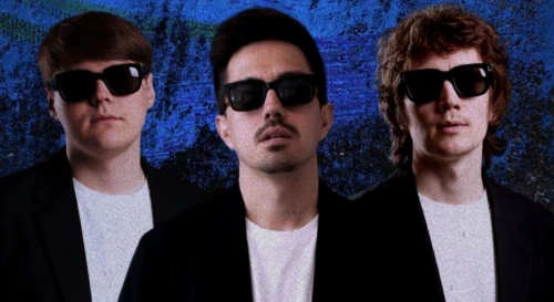 Постер Трое в Туре. Москва