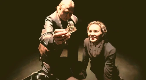 Постер "Стеклянный зверинец" Теннесси Уильямса от петербургского театра Vertumn