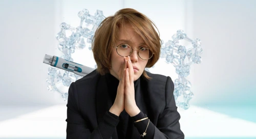 Постер Евгения Боярская. Сыворотка правды в шприц-ручке. Что «Ozempic» говорит о нас.