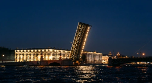 Постер Четыре разводных моста - ночная прогулка через порт к мостам ночного Петербурга 0+