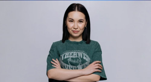 Постер Сауле Юсупова. Сольный стендап концерт