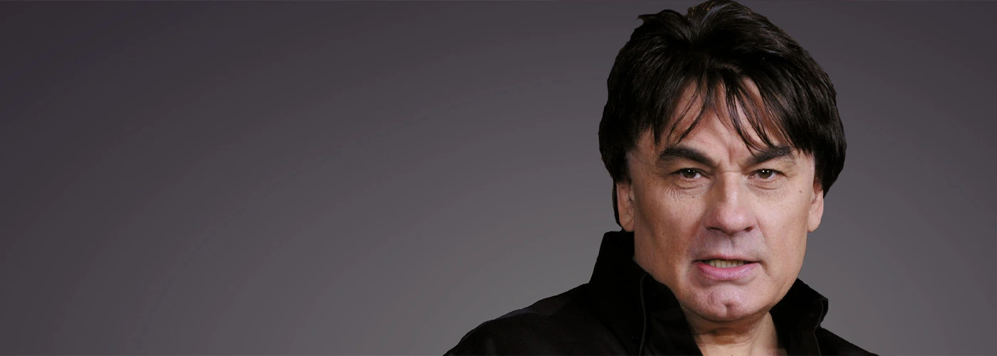 Александр Серов